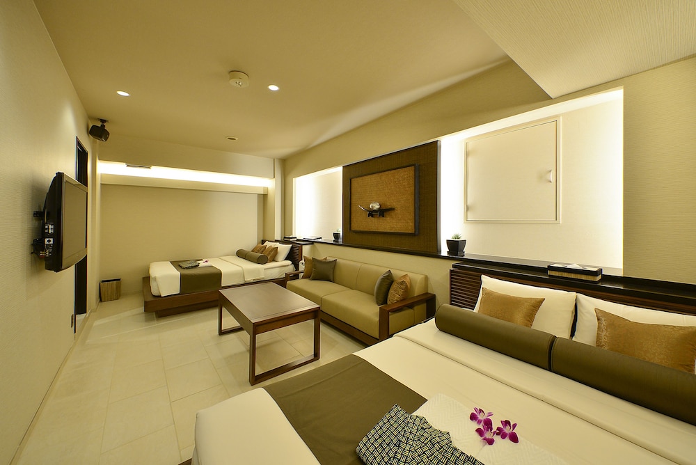 HOTEL AROMA - Adults Only 35/38