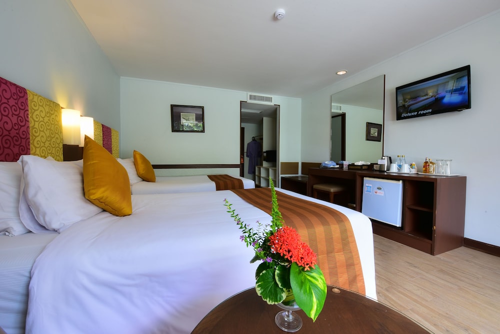 Patong Resort Hotel 21/66