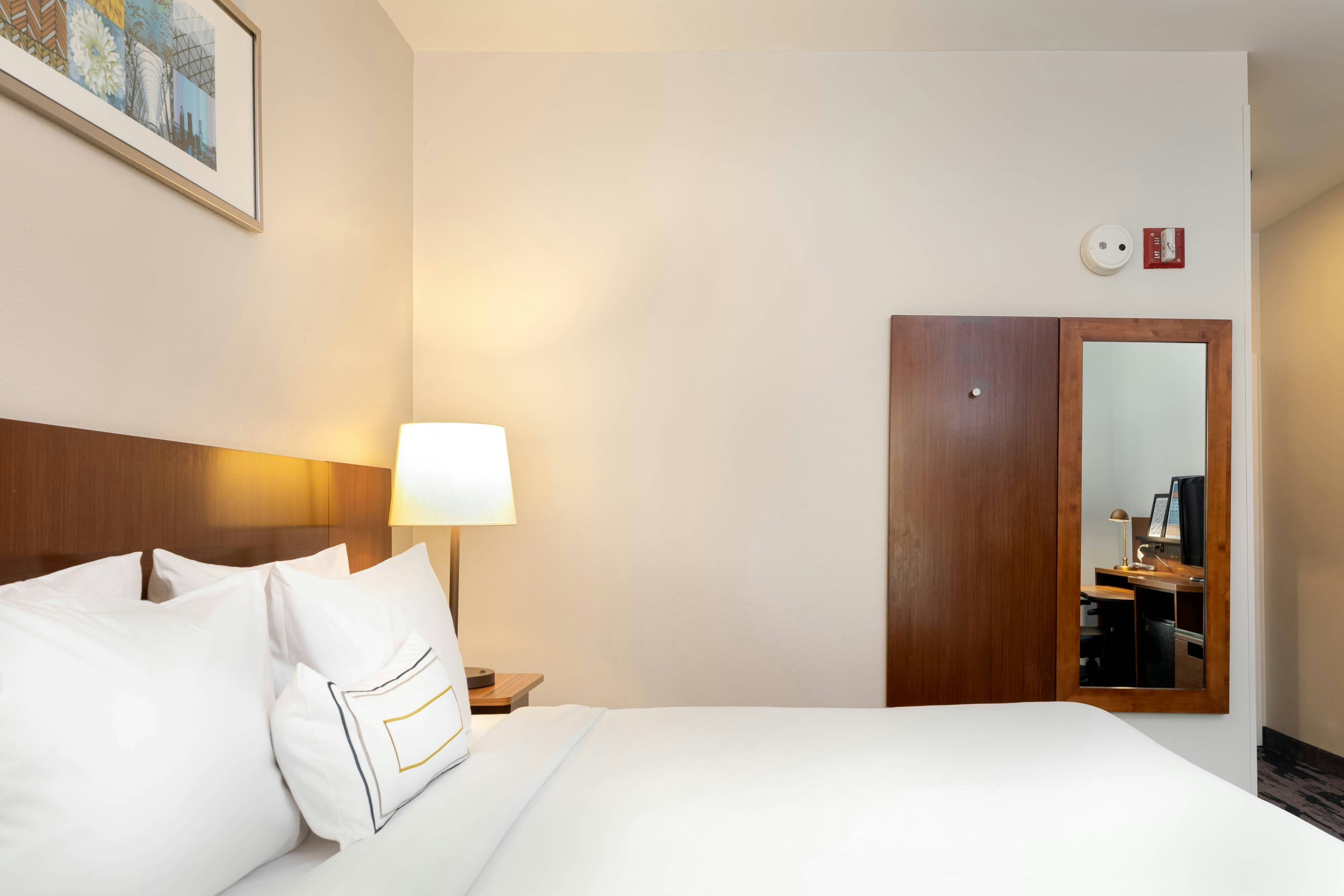 Room, King Bed