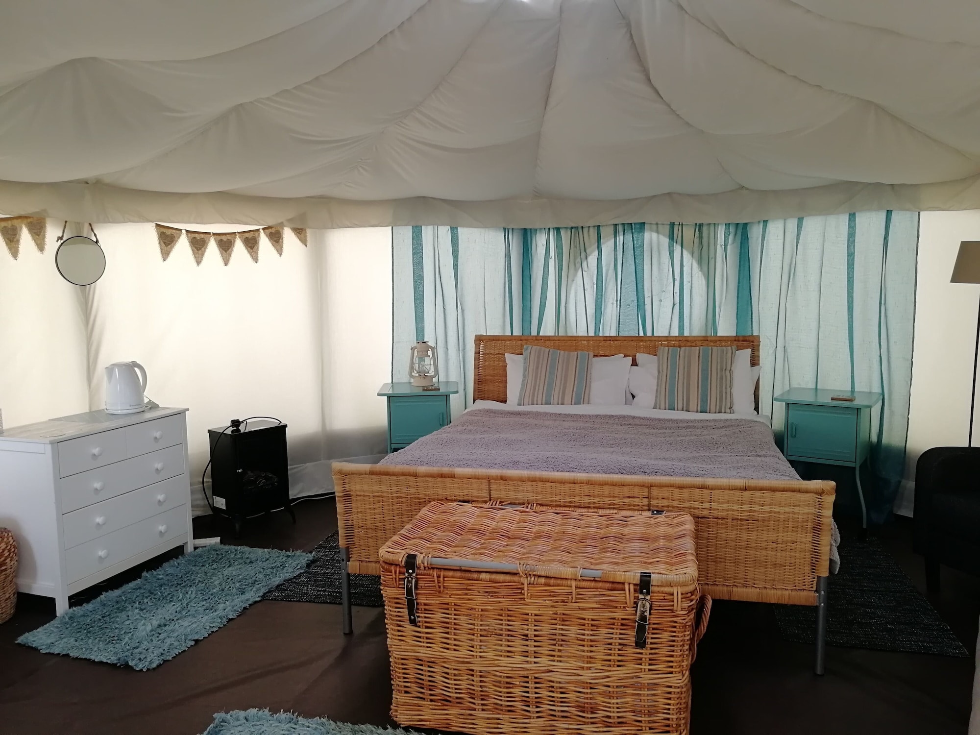 خيمة بحمام مشترك، The Little Hide - Grown Up Glamping 6/10