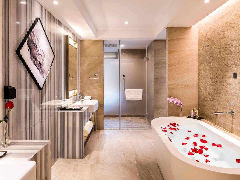 Mercure Chengdu Huapaifang (Opening December 2018) 65/69