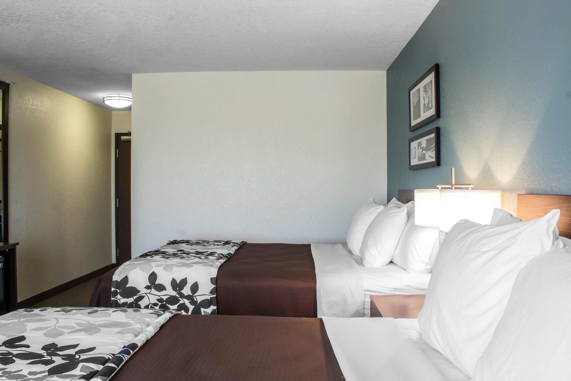 Standard, 2 Queen Beds