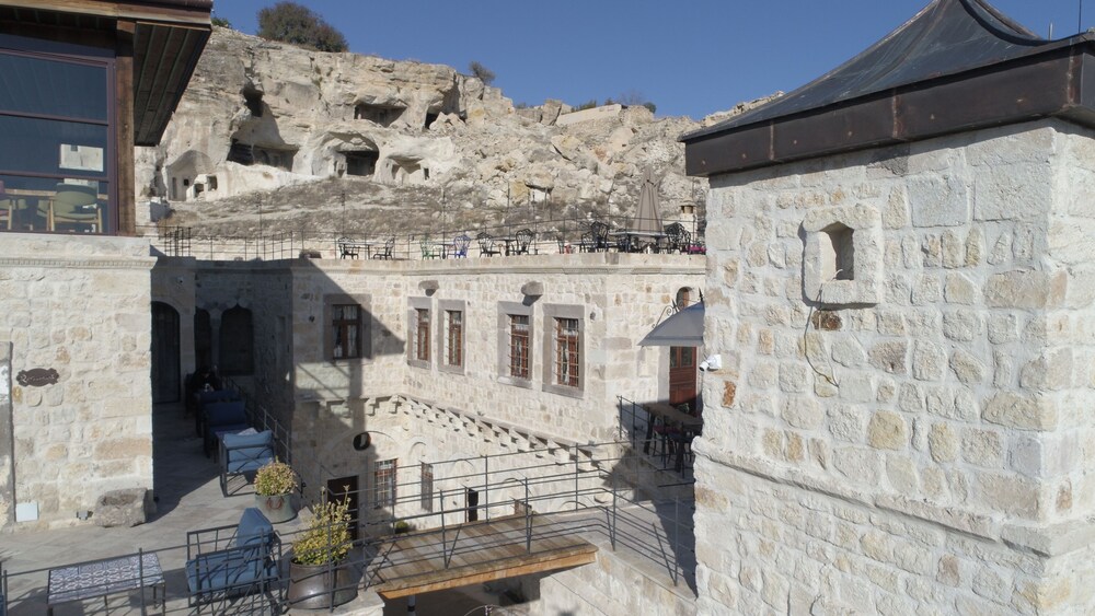 Taru Cave Suites 46/50