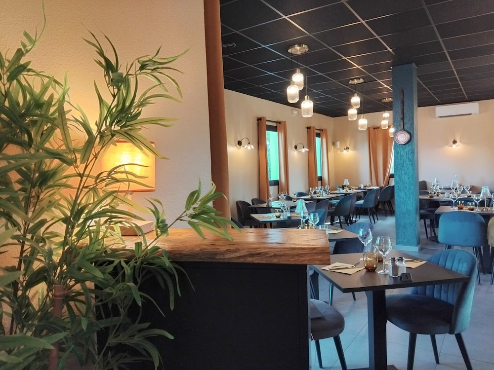 HOTEL LE SAINT VINCENT 34/50