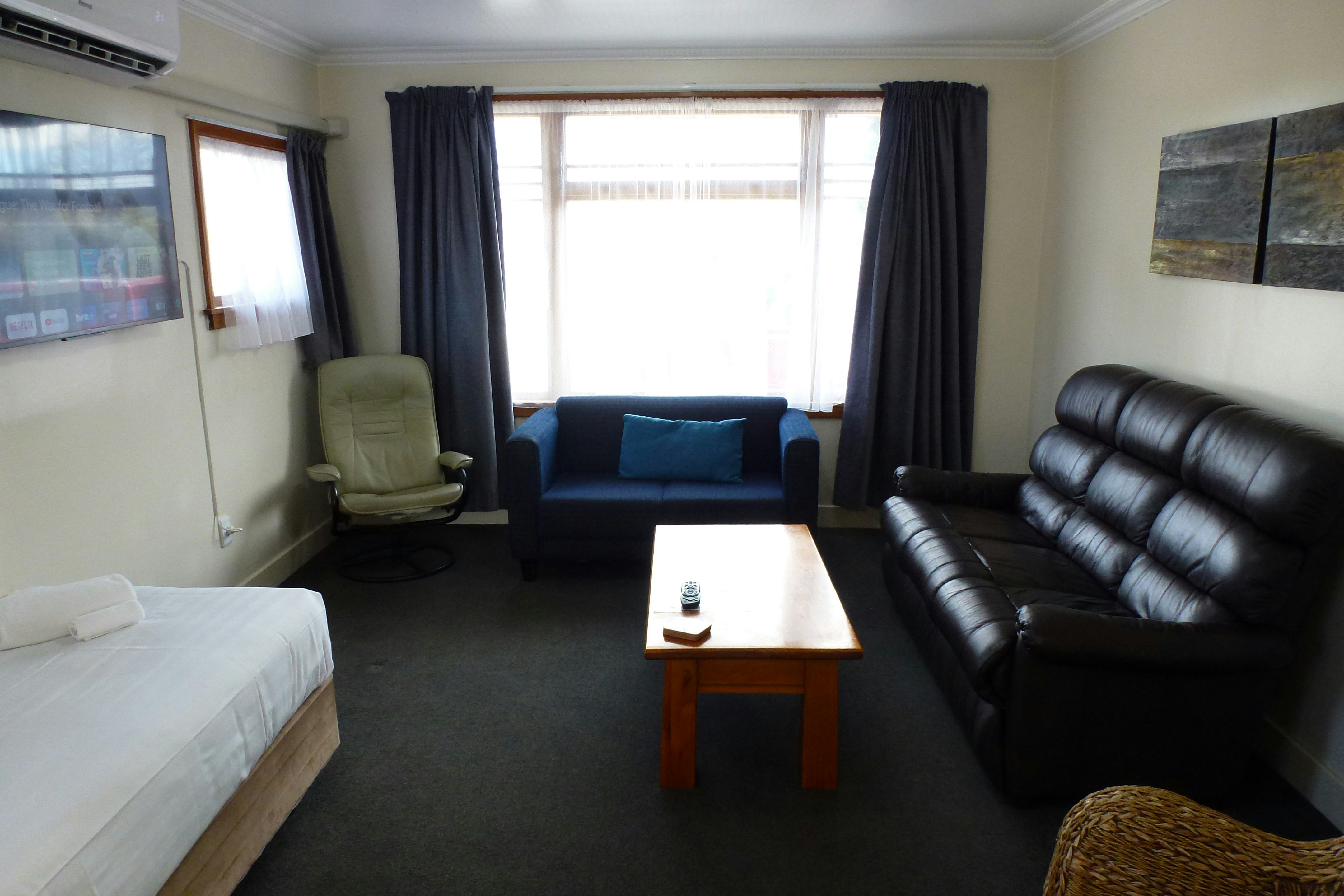 Asure Adcroft Motel 37/61