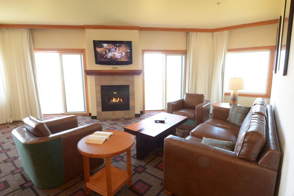 Quinault Beach Resort and Casino 60/67