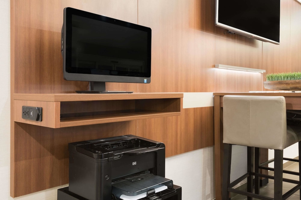 Microtel Inn & Suites By Wyndham Windham 36/41
