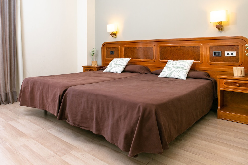 Condes de Pallars 8/66