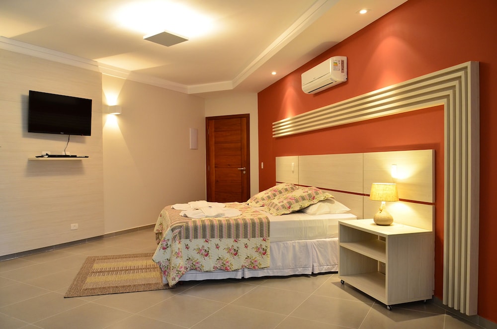 LUXURY, APARTMENT, QUEEN BED, JETTED TUB, GROUND FLOOR