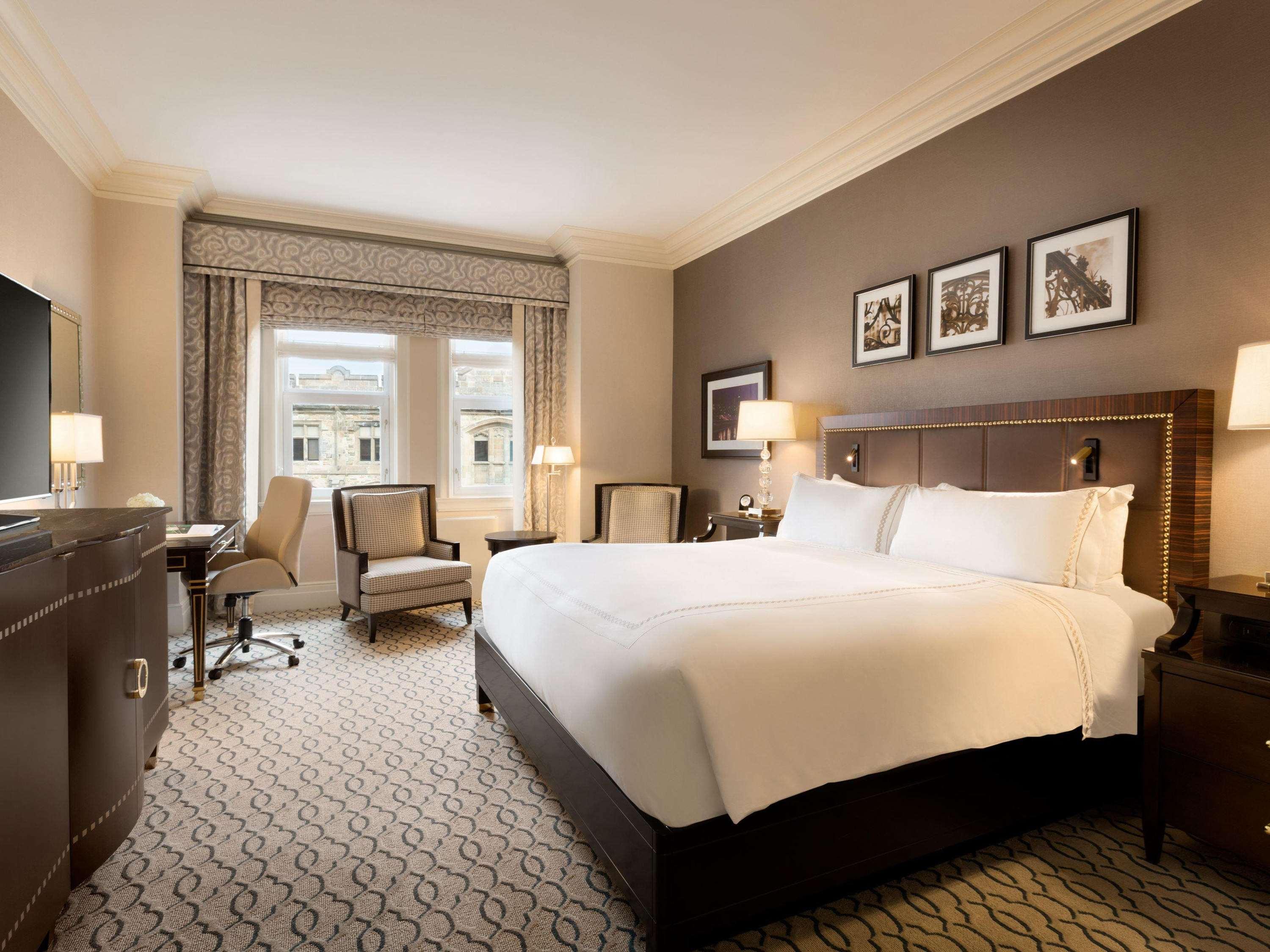 Exclusive, Fairmont Gold, 2 Double Beds, Lounge Access