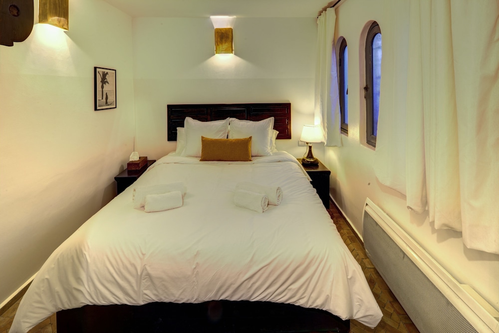 Riad Amaris 6/36