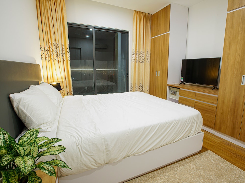 Republic Plaza Apartment 15/38