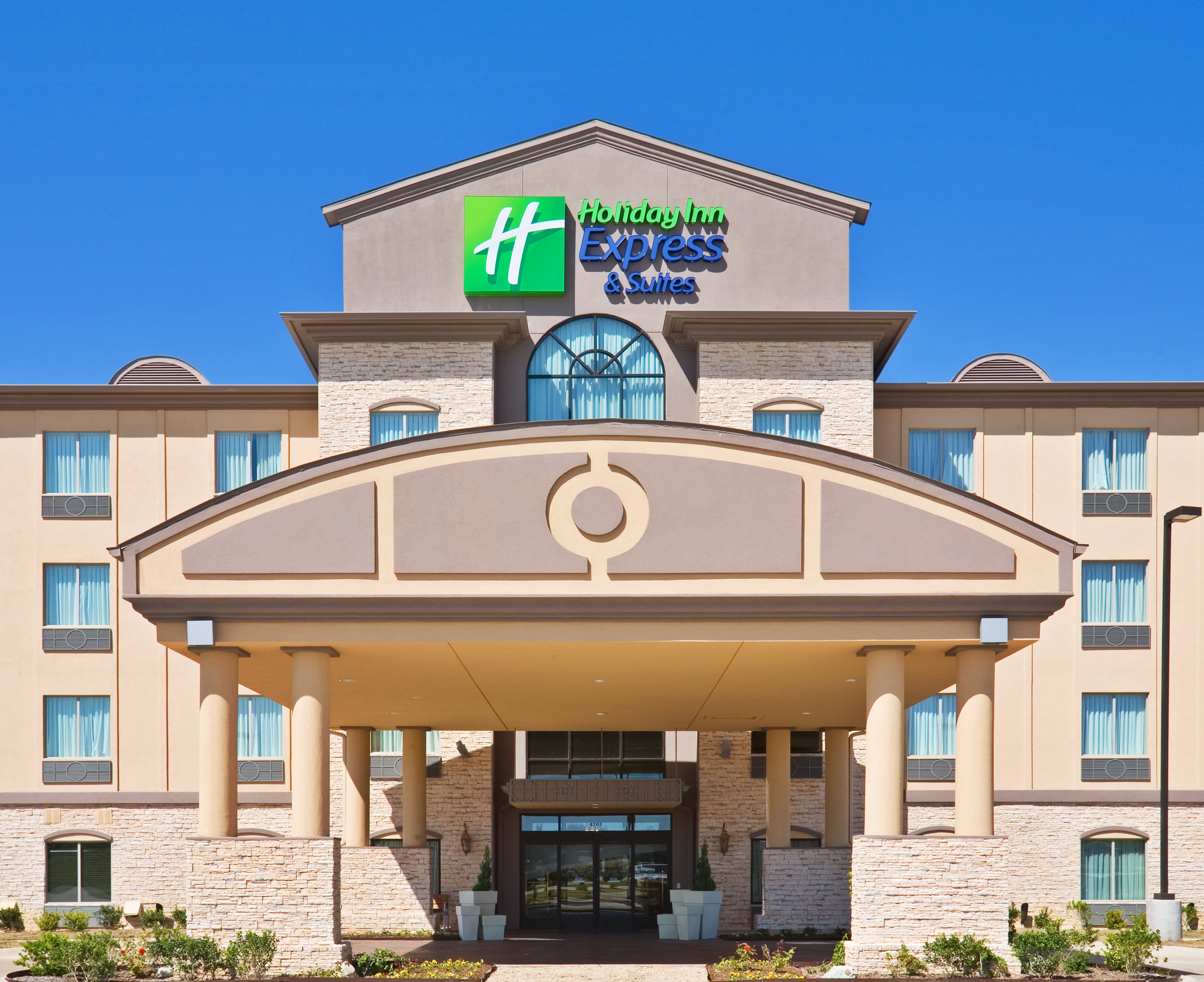 Holiday Inn Express & Suites Dallas East - Fair Park 1/32