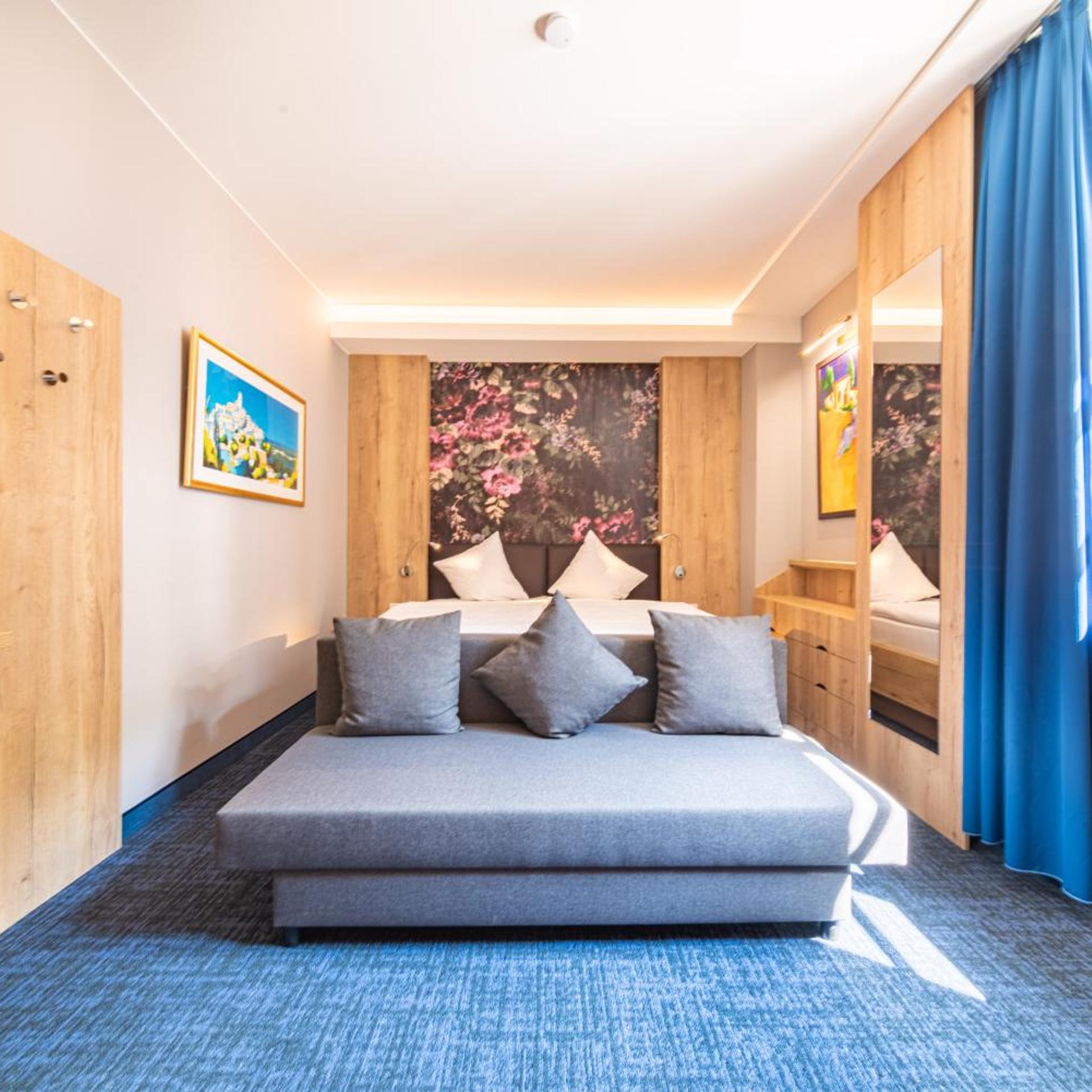 SUPERIOR, DOUBLE BED