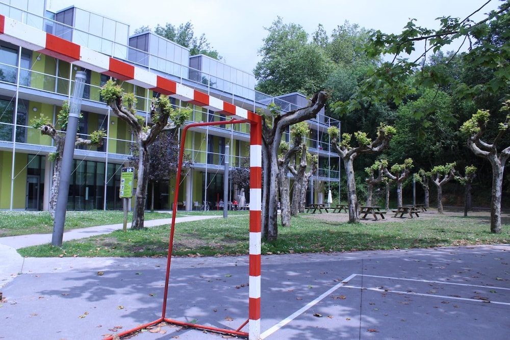 Green Nest Hostel Uba Aterpetxea 58/66