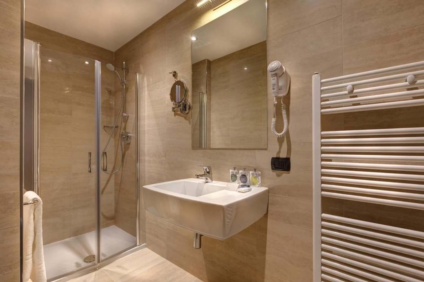 Klima Hotel Milano Fiere 46/48