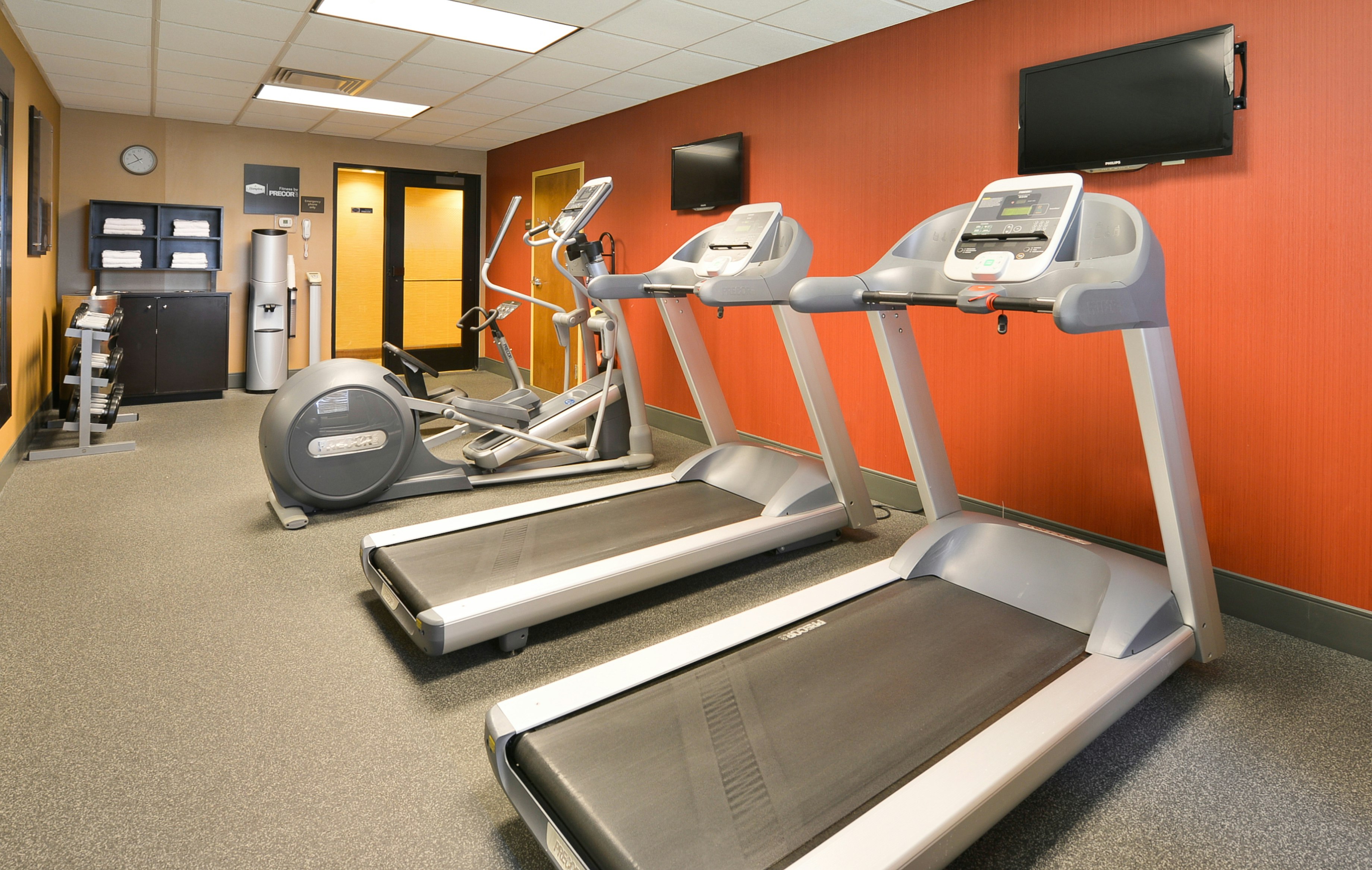Hampton Inn Utica 14/31