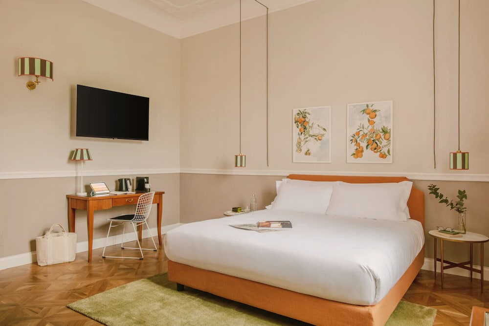 HOTEL PRIVILEGE 17/55