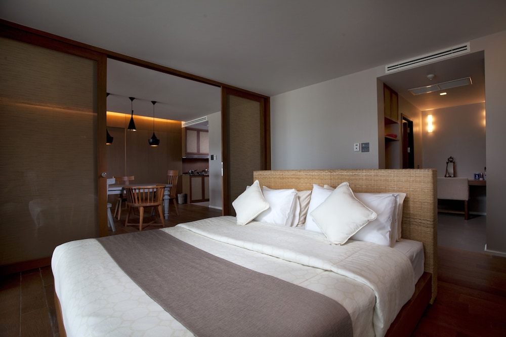 NA TARA RESORT 7/50