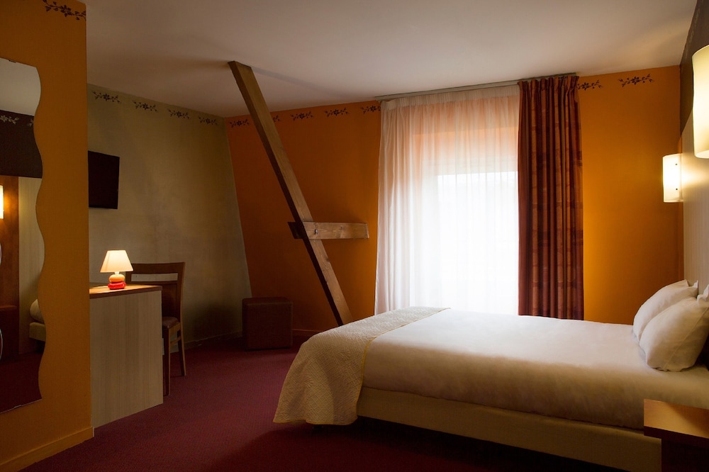The Originals City Hotel Le Lion Dorr Chinon Inter Hotel 10/76