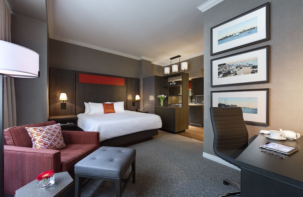 One King West Hotel Residence 23/63