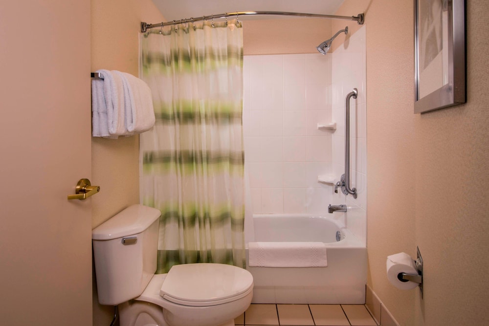 Springhill Suites by Marriott State College 20/63