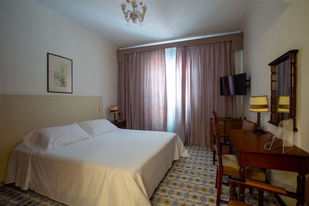 STANDARD, SINGLE, DOUBLE BED, OCEAN VIEW