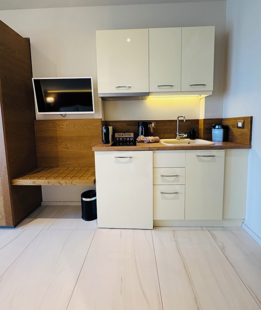 Serenity Suites 10/50
