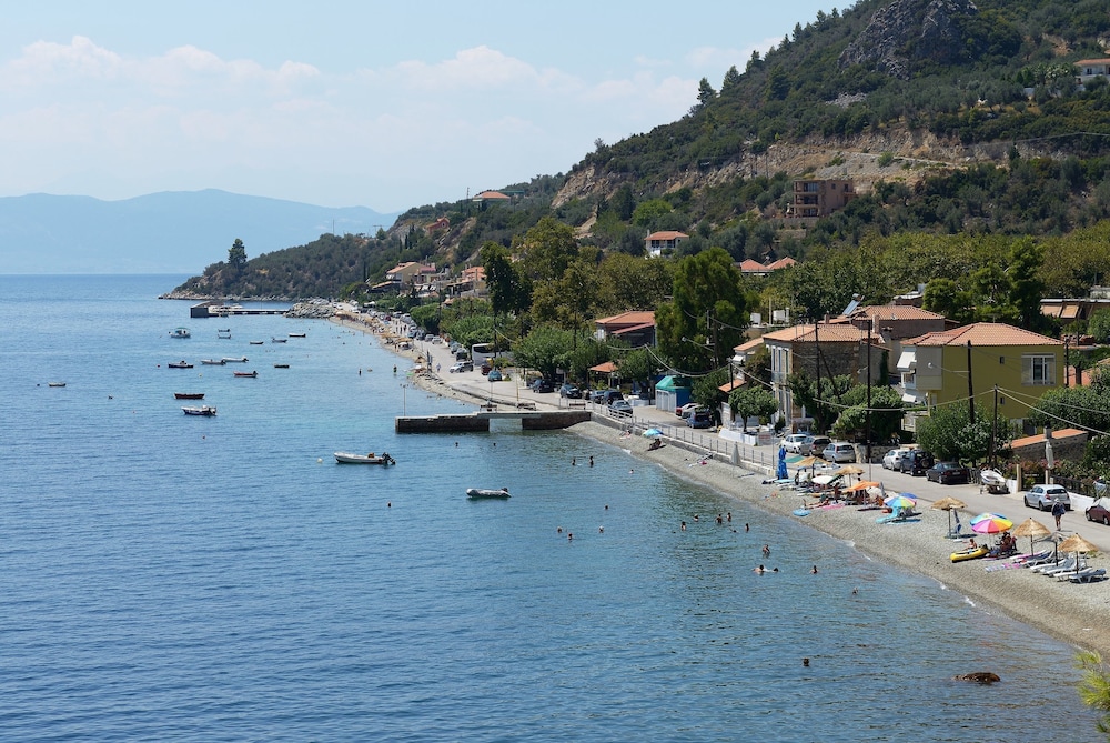 Ilia Mare Hotel 42/48