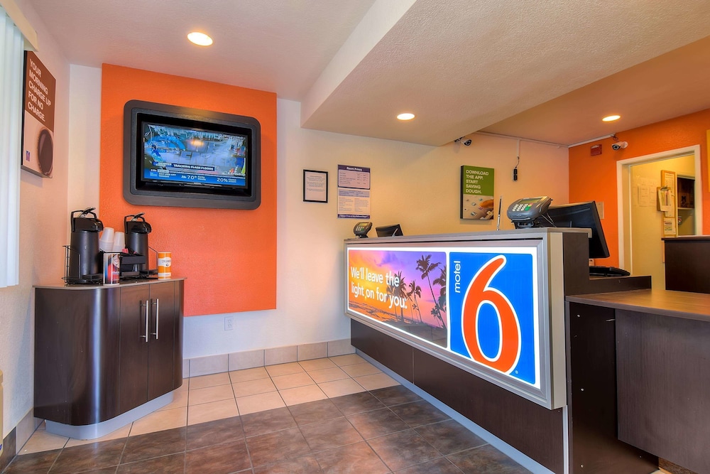 Motel6 Westminster, CA - South - Long Beach Area 8/43