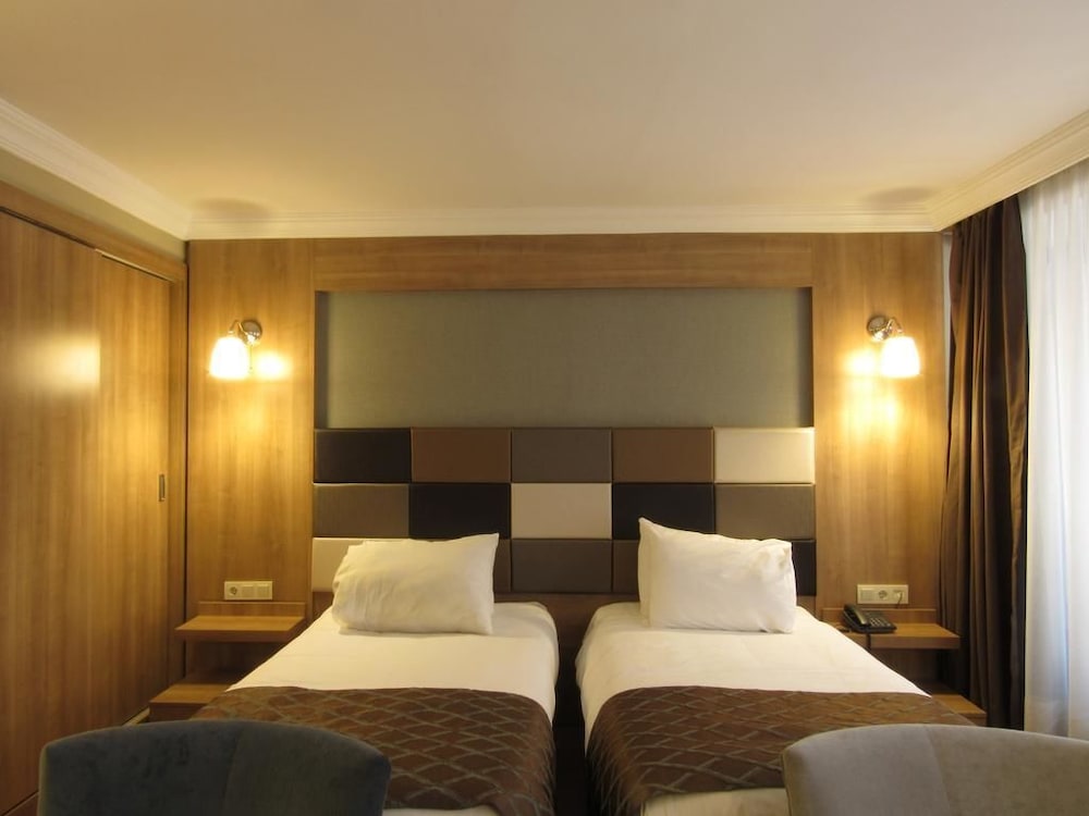 KADIKOY PARK SUITES. 9/32