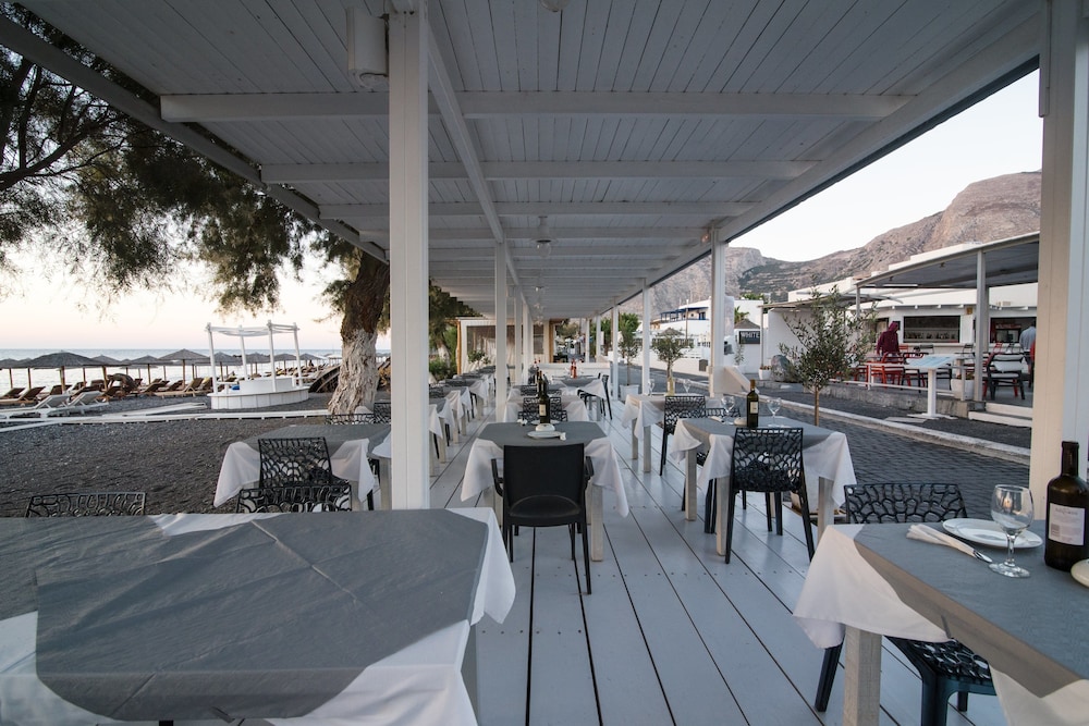 Beach Boutique Hotel 52/67