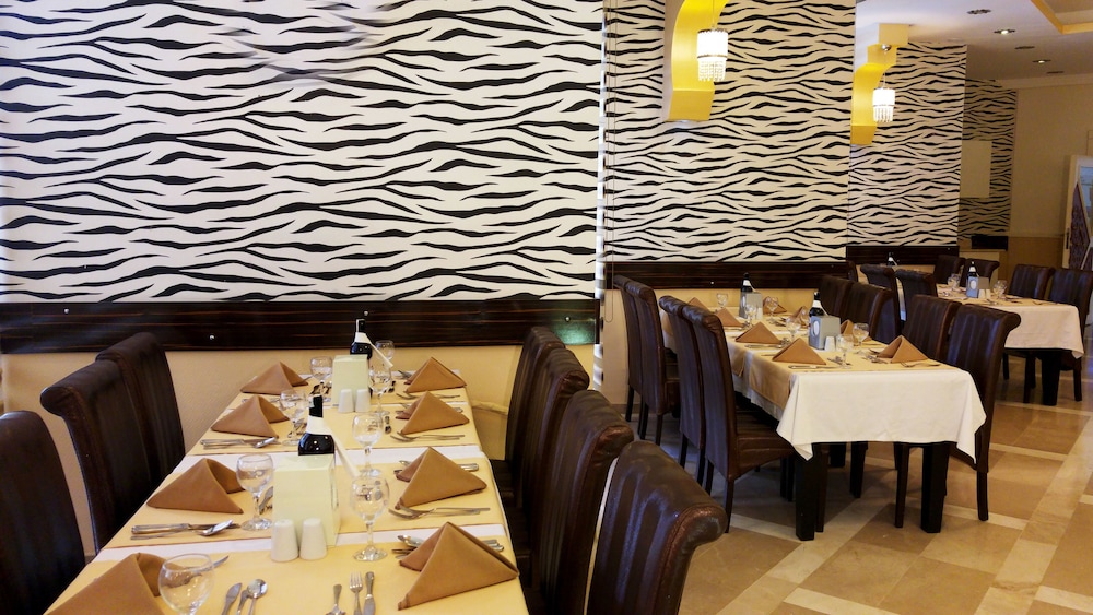 Monte Carlo Hotel 25/50