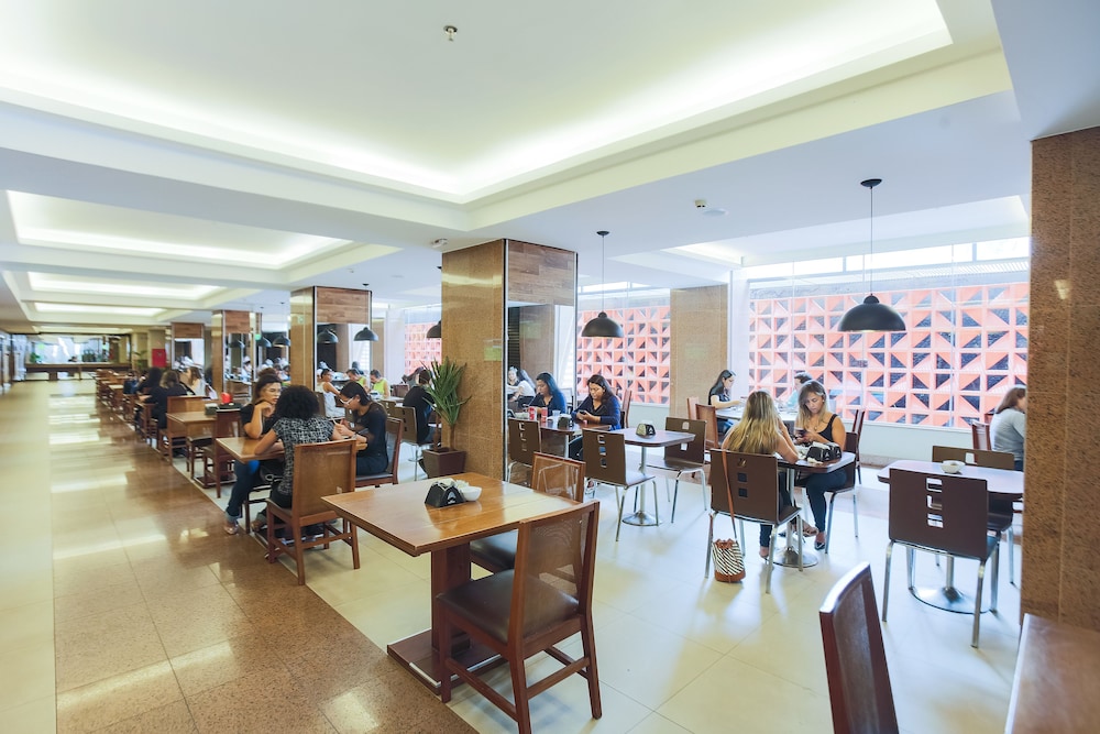 S4 Hotel 28/41