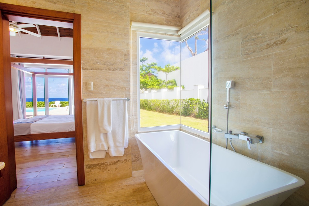 Ocean Village Deluxe Resort and Spa 46/71