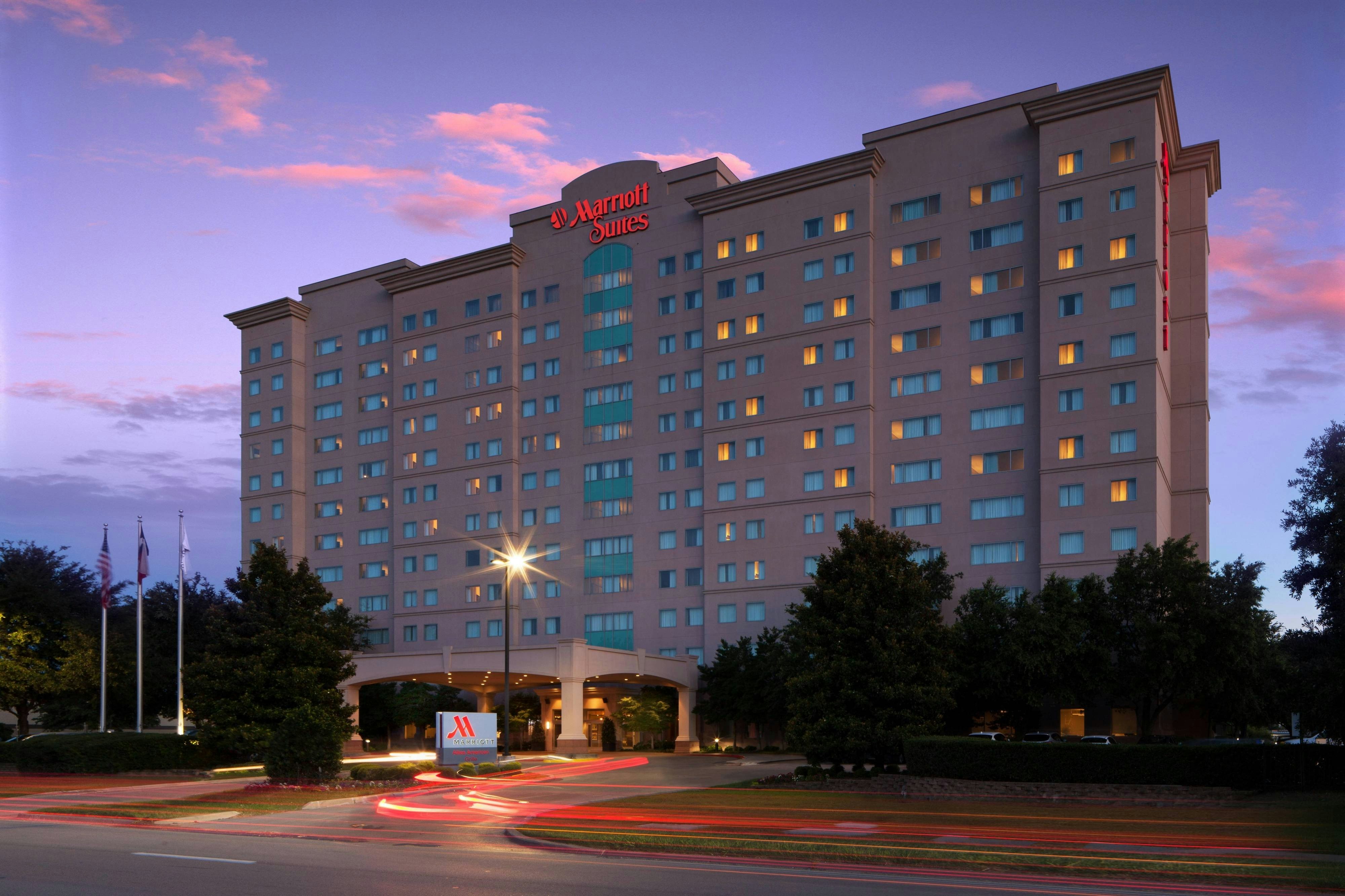 Marriott Suites Dallas Market Center 2/62
