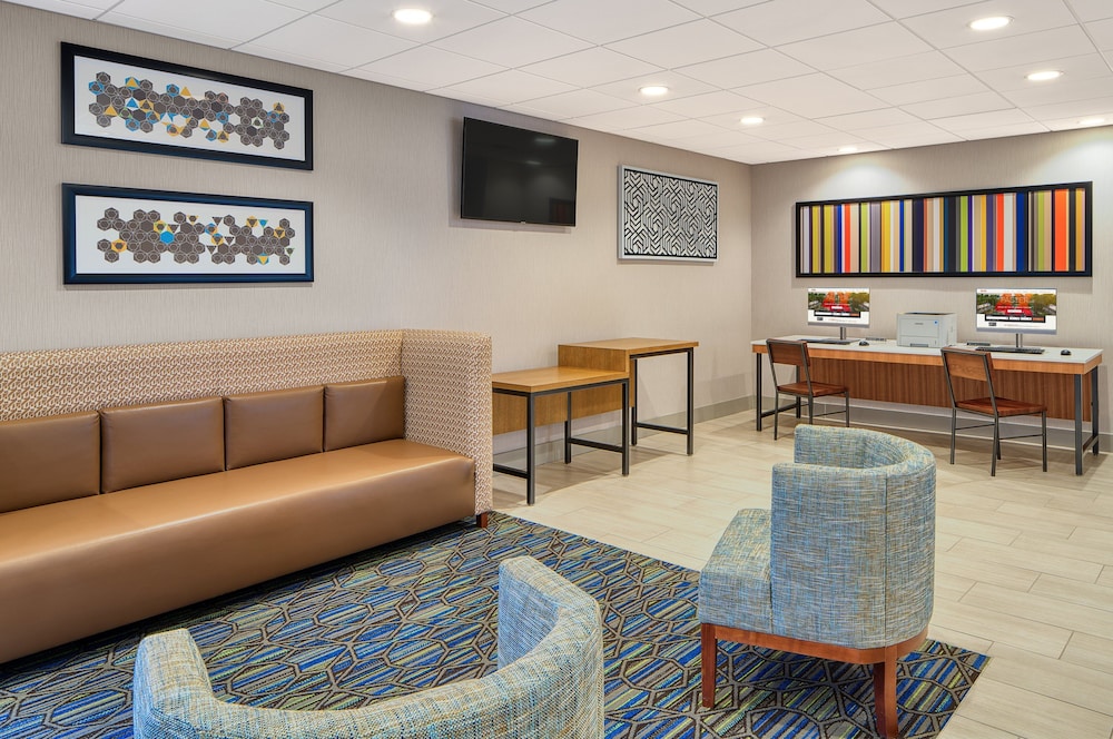 Holiday Inn Express Statesboro 26/42