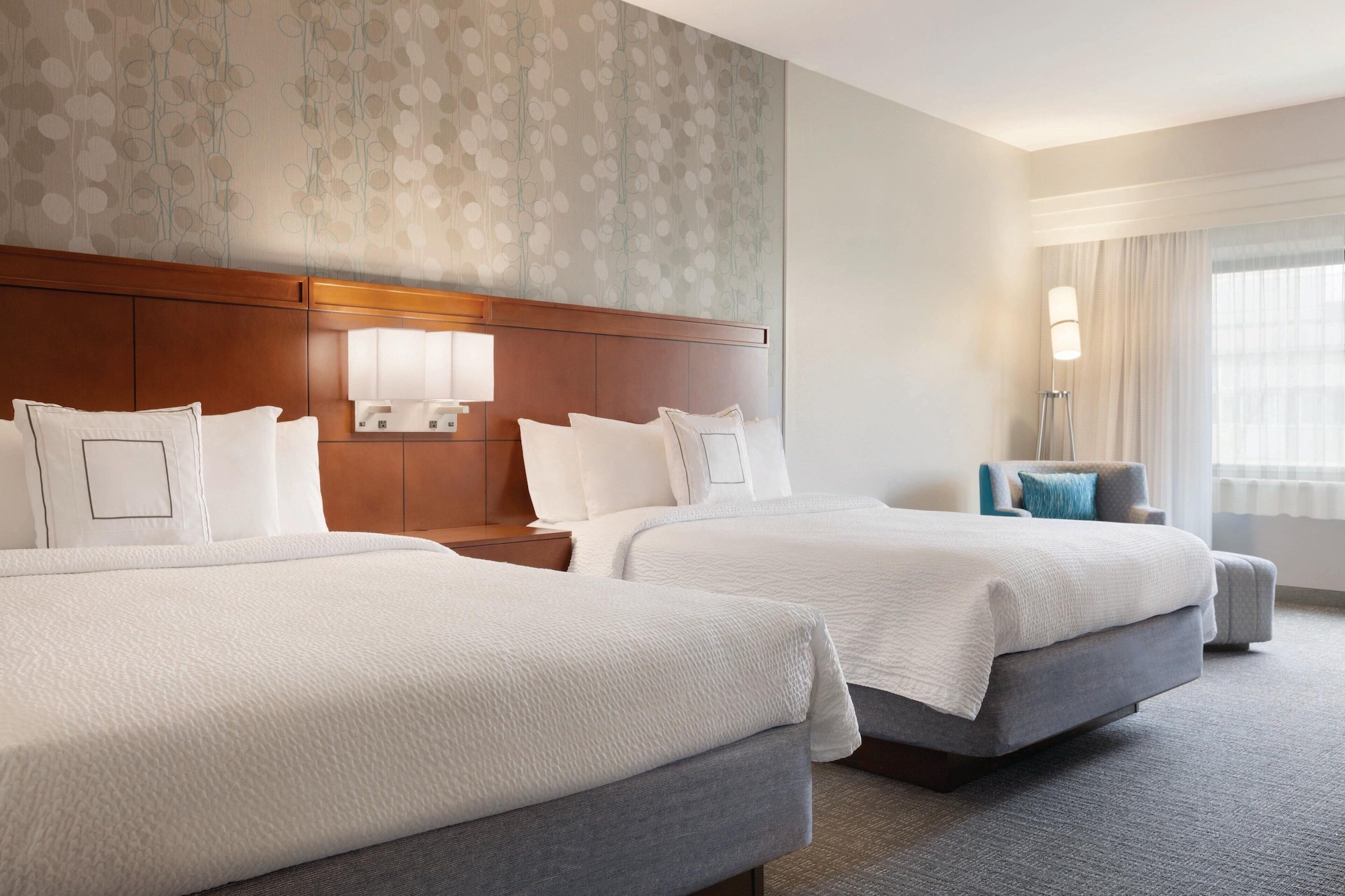 room, 2 queen beds