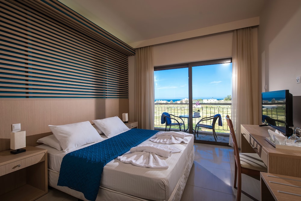 Oasis Beach Hotel - Adult Only 5/50