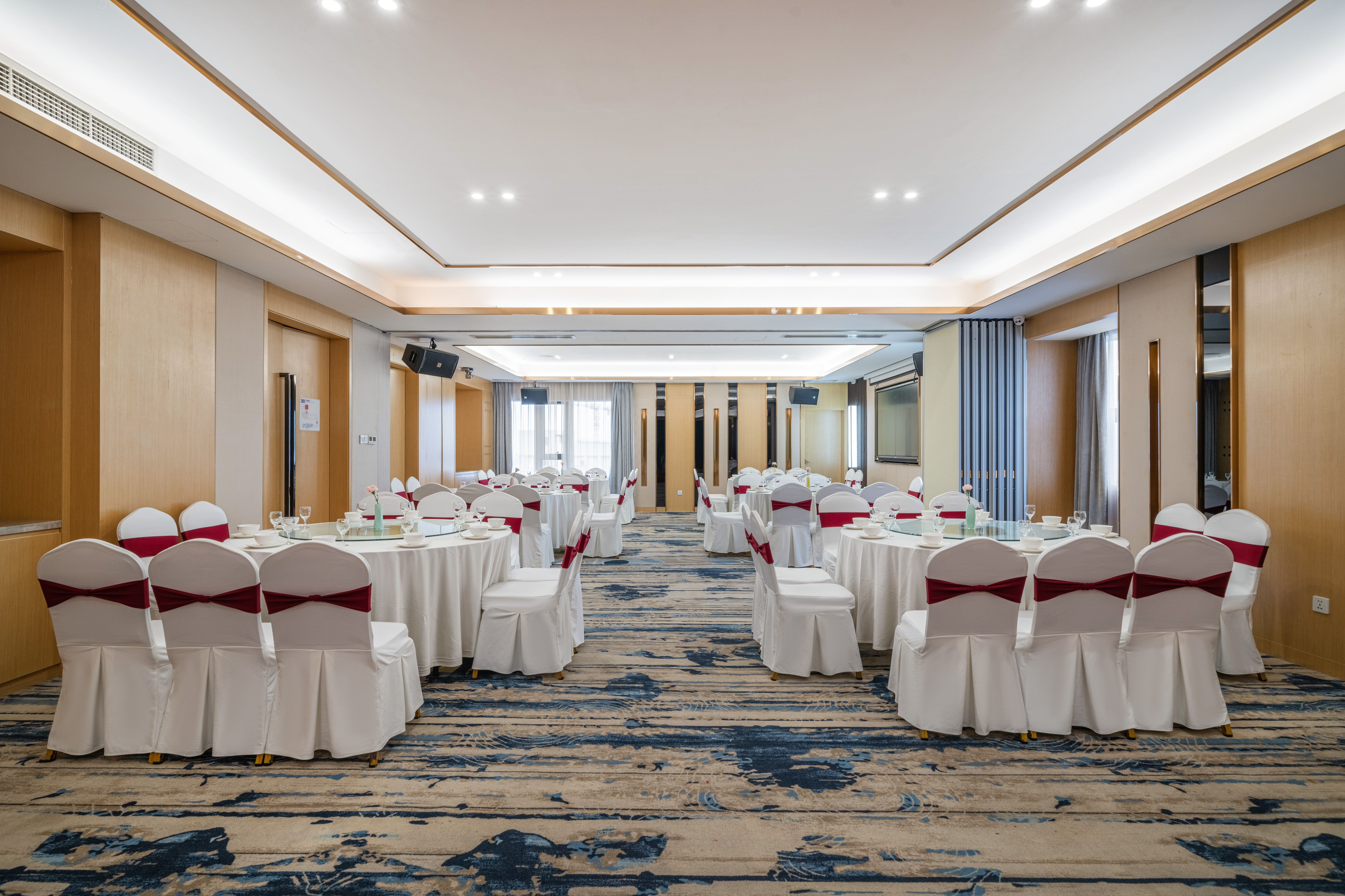 Holiday Inn Express Chengdu Tianhe 48/52