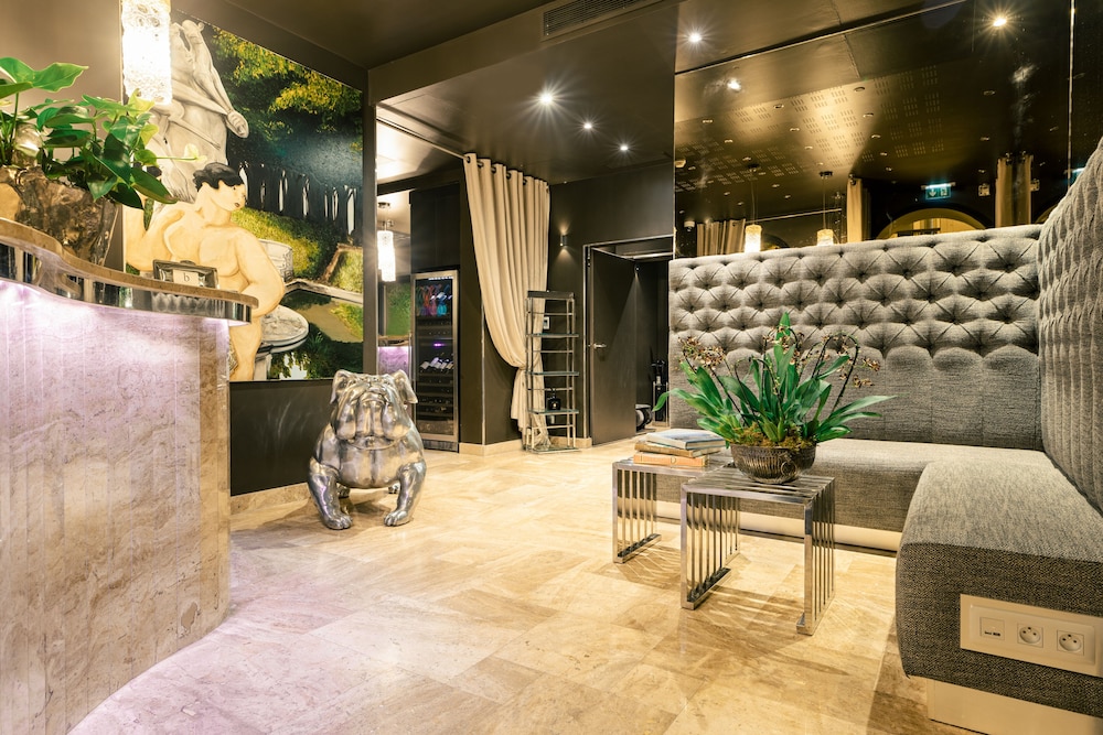 B Montmartre Hotel 8/51