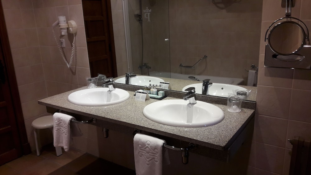 PARADOR DE CAMBADOS 47/50