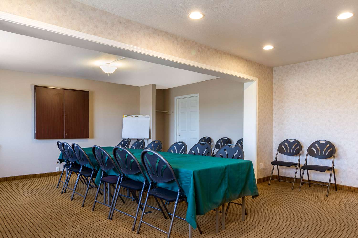 Rodeway Inn Auburn, CA 36/41