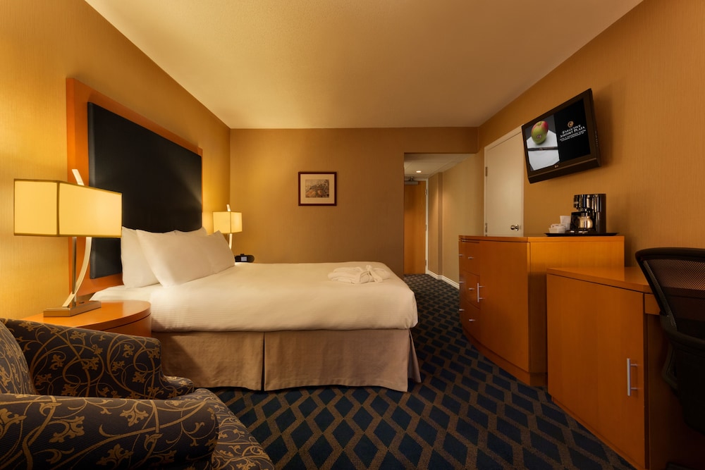 Executive Hotel Vancouver Airport 13/68