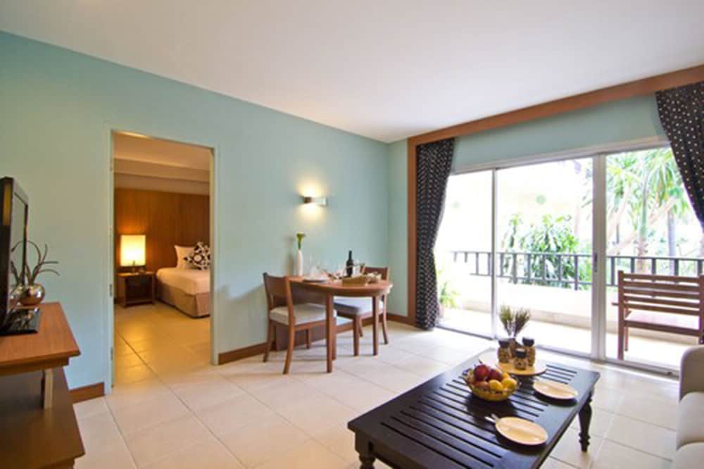 The Green Park Resort 38/65