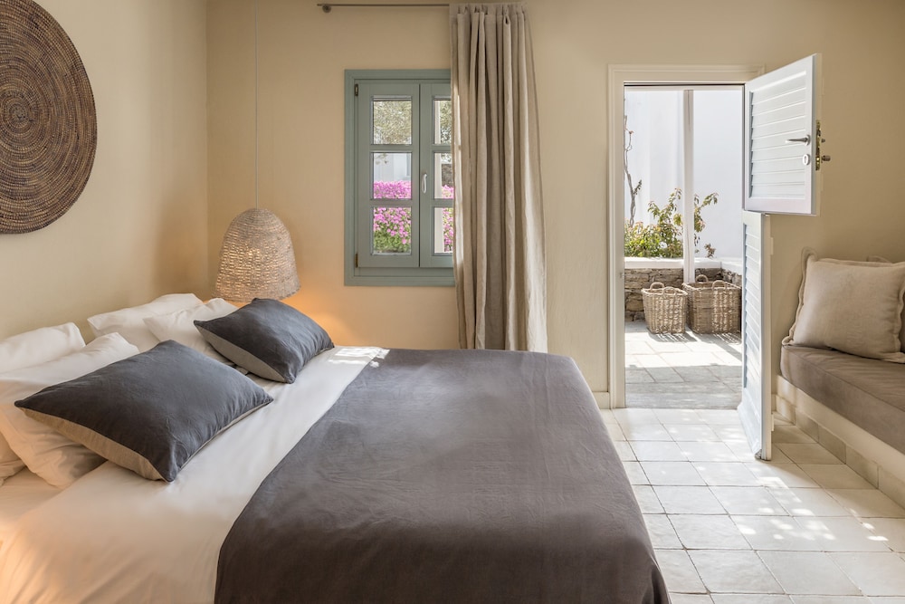 Verina Suites 8/50