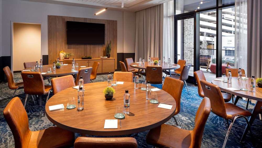 Caption by Hyatt Downtown Nashville The Gulch 41/50
