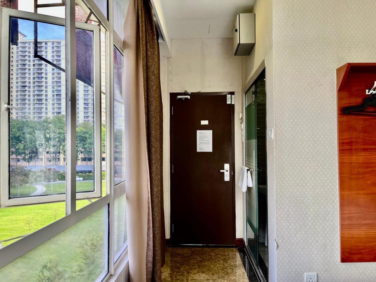 Fan Holiday Hotel 42/50