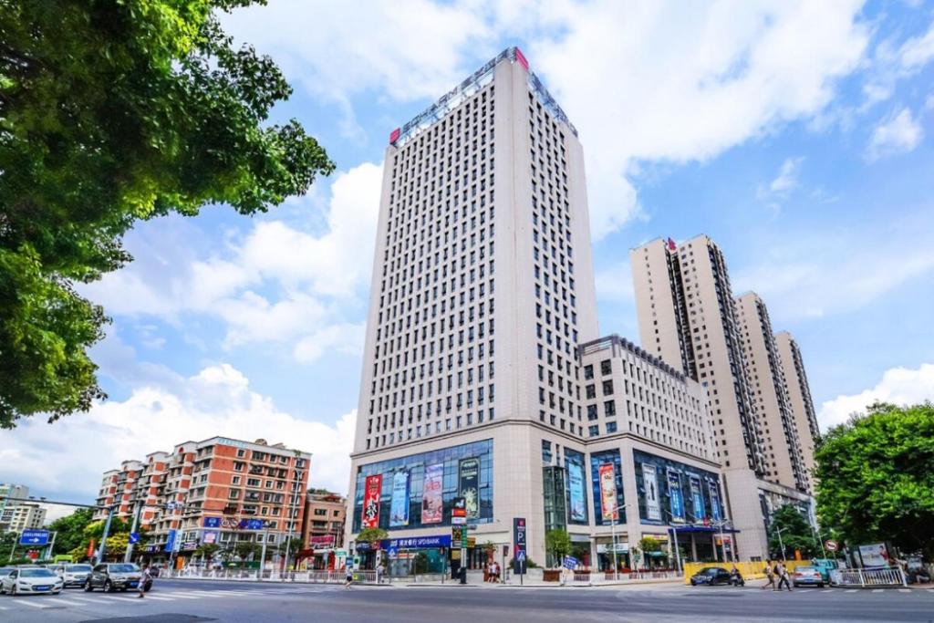 City Comfort Inn (Maoming High Speed Railway Station Wenming Road) 55/57