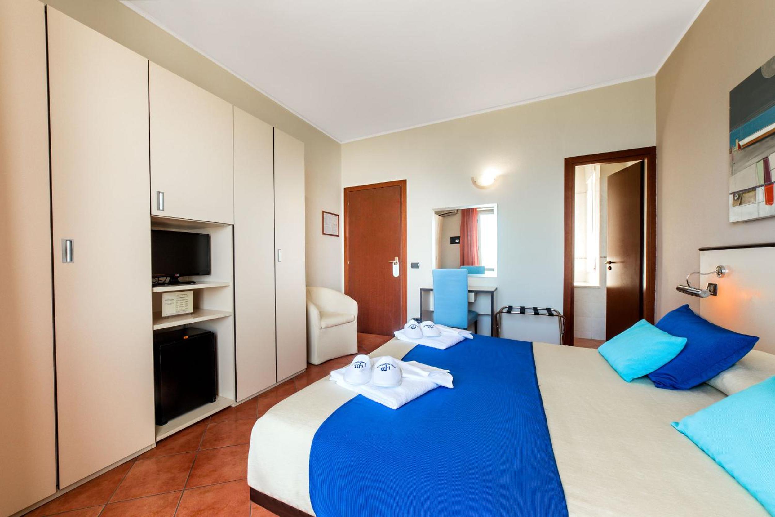 غرفة بسرير مزدوج بإطلالة على البحر، Hotel Mediterraneo Mhm 3/8